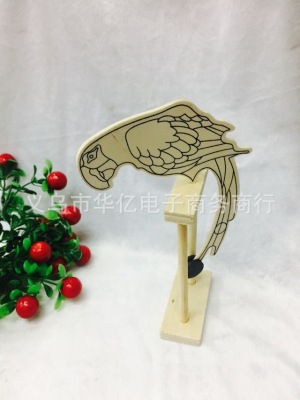 Wooden wooden wooden balance parrot painted wood production table decoration work