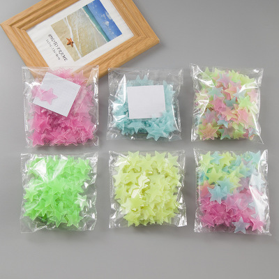3 d fluorescent luminescence wall paste 3 cm luminous star patch 100 pieces of star and moon luminous patch