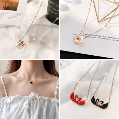 European and American fashion 18 k rose gold swan clover titanium steel necklace simple clavicle chain with the same ornaments