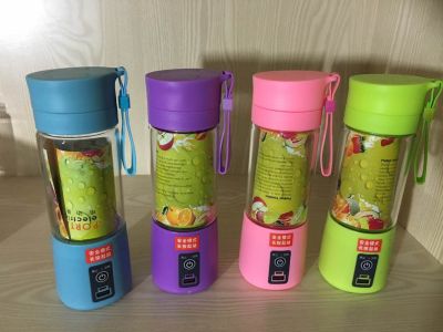 Household electric juice cup multi-functional small juicer mini juicer cup portable rechargeable fruit cup