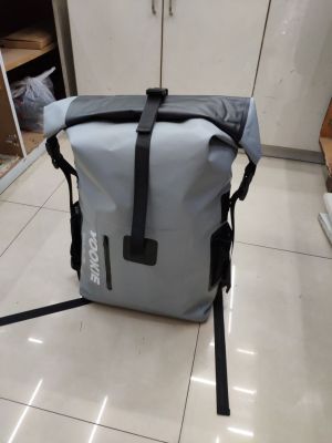 Large deluxe shoulder waterproof bag with zipper 500 d mesh