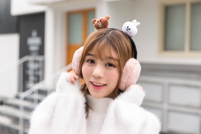 Plush ear muffs for children with baby cubs and chicks in winter