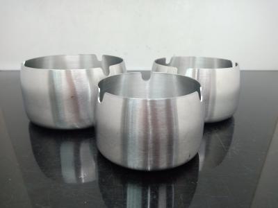 The New stainless steel ashtray 3 sets of multiple specifications are optional