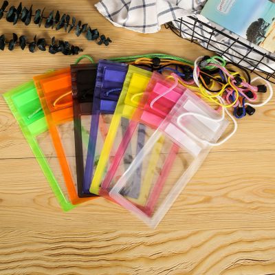 Manufacturers direct three-layer sealed mobile phone waterproof bag PCV mobile phone waterproof cover outdoor rafting swimming equipment