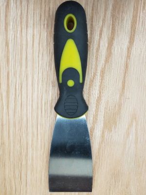Putty knife for hardware tools