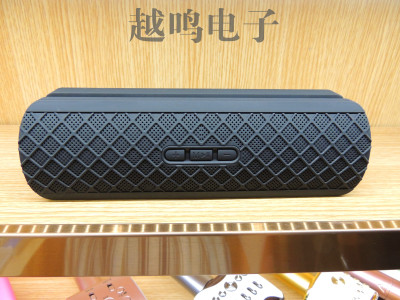 There is a slot for a long phone bluetooth speaker home desktop laptop subwoofer USB echo wall