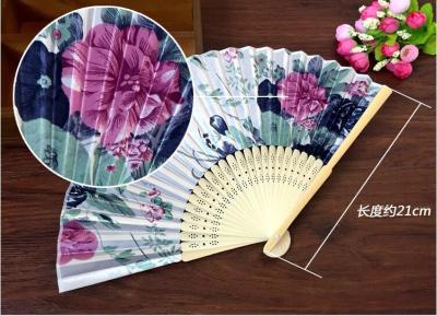 Xinyuan Summer Ladies Folding Fan Silk Cloth Dance Fan Wholesale Chinese Style Ladies Silk Cloth Bamboo Fan Wholesale Taobao Exclusive