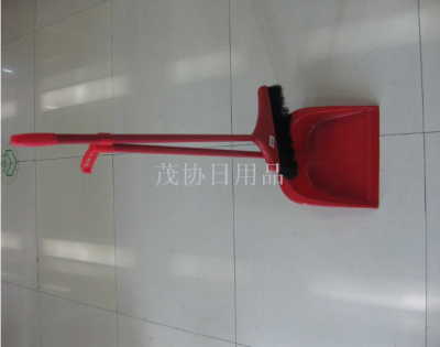 Garbage shovel, plastic dustpan. Plastic broom, stainless steel dustpan