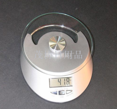 Hanging electronic kitchen scale