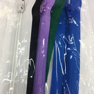 Manufacturers direct no. 5 resin plastic zipper thick tooth bag cloth art DIY manual bag zipper accessories