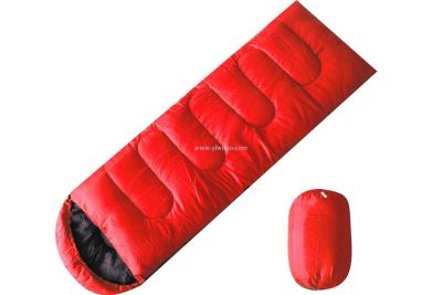 The 0.95 kg spring monochrome outdoor hooded envelope makes it easy to carry an outdoor sleeping bag