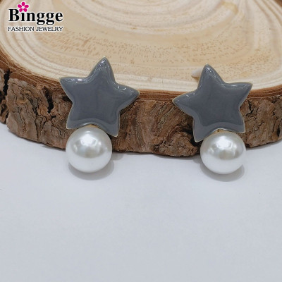 Web celebrity 2019 new star stud white pearl pendant European and American foreign trade female style