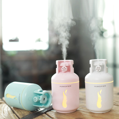 USB mini car car infant aromatherapy air spray humidifier gas canister