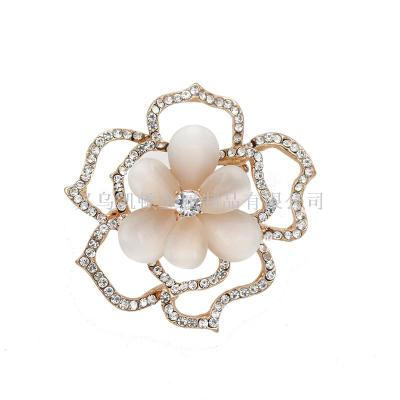Japanese and Korean New Elegant Retro Cymophanite Rose Brooch Creative Exquisite Temperament Bride Ornament Wholesale