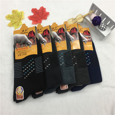 Dinghong autumn and winter warm cotton socks wool socks man middle socks business taobao hot style clothing complimentary floor stand