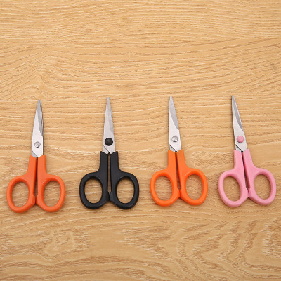 Yangjiang supply small beauty scissors office mini scissors, kitchen household stainless steel scissors manufacturers spot