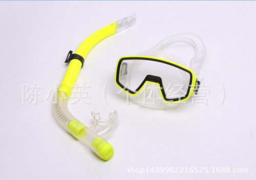 hot selling environmental protection pvc goggle and snorkel set outdoor snorkeling two-piece diving suit wholesale 1