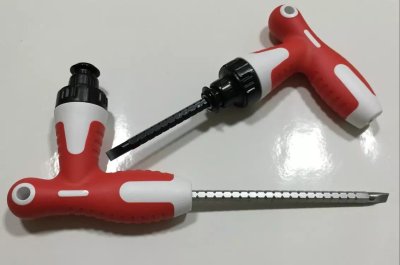 T-type telescopic rod with ratchet Screwdriver and black rod Ratchet universal screwdriver tool
