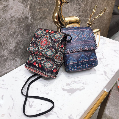 2019 new single - shoulder bag for women retro ethnic style widened the diagonal'll mobile phone bag double hand bag woman