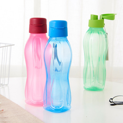 Plastic kettle sports water bottle 600ML800M implod-proof water bottle space cup promotional gift water bottle