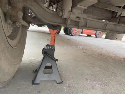Auto repair tool security bracket