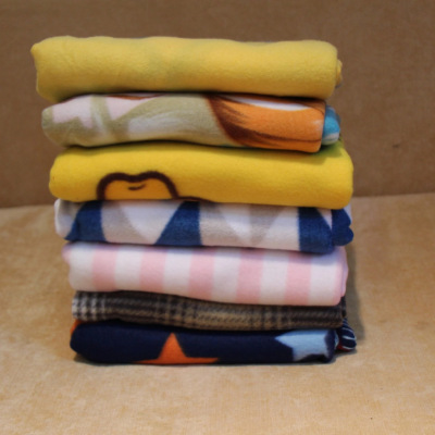 Large Inventory Blanket 70 * 100cm Flannel Plain Cartoon Mini Knee Blanket Gift Blanket Gift Box