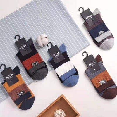 Mixed color high grade business socks Combed cotton double - needle socks for men