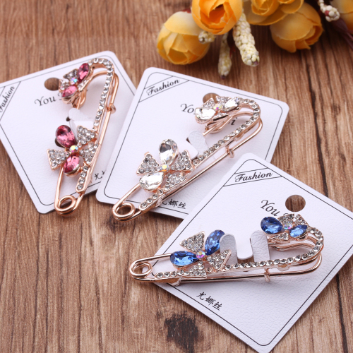 10 far away jewelry medium korean style pin female crystal brooch buckle cute sweater shawl buckle cardigan buckle