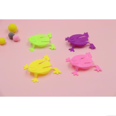 Jumping frog children's plastic toy giveaway party