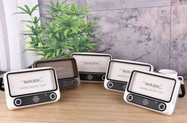 Then carry mobile phone stand additional mobile power speaker gift wireless bluetooth speaker portable