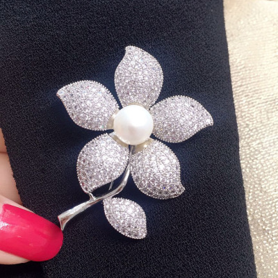 New Natural Freshwater Pearl Flower Leaf Micro Zircon Brooch Refined Grace Elegant Clothing Corsage