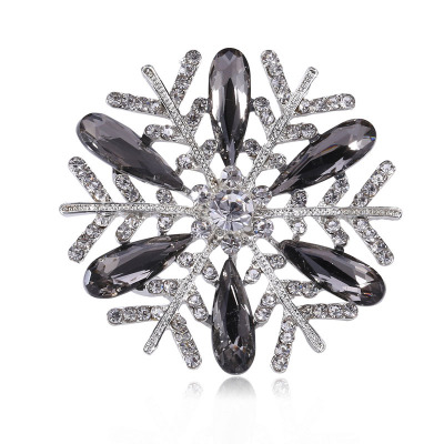 New cross-border hot-selling high-end diamond-set exquisite alloy snowflake brooch brooch pin fashion accessories