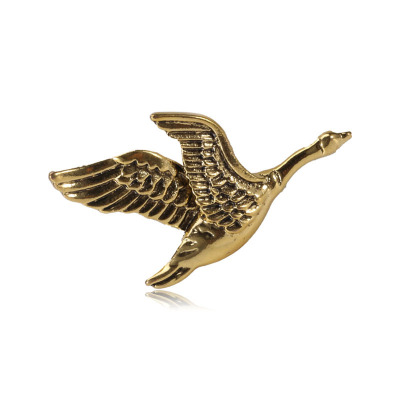 Creative Korean version of the alloy retro animal brooch versatile accessories corsage brooch sales across the border hot style