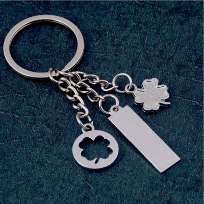 Good Luck Clover of Four Leaves Pendant Key Chain Creative Car Men and Women Key Ring Key Ring Ring Custom Lettering Logo