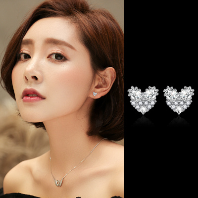 Sterling Silver Needle Love Heart Stud Earrings Temperament Heart-Shaped Korean Fashion Earrings Female Online Influencer Personality Simple and Small Earrings
