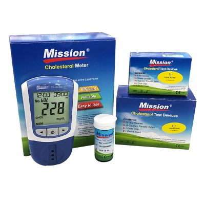 The medical family measures the blood fat five detector the doctor USES the triglyceride