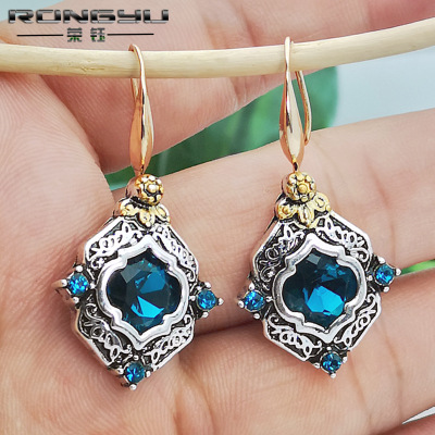 Rongyu Wish Hot-Selling 925 Antique Silver-Hole Blue Crystal Earrings European and American Carved 18K Gold Plating Split Color Earrings