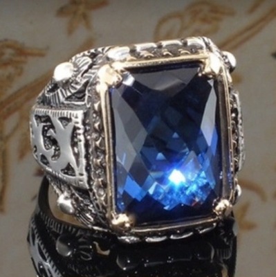 Rongyu Wish Hot Sale Vintage Thai Silver Sapphire Crystal Ring Classic Square Carved Men's Domineering Ring