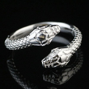 Rongyu European and American Retro Double Snake Ring 2019wish New Hot Fashion Creative Cobra Ring Manufacturer