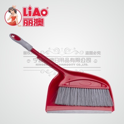 Lio/LIAO multi-functional mini cleaning brush set desktop cupboard corner broom dustpan wholesale