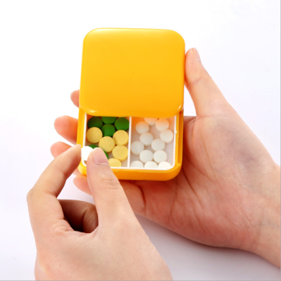 Push-pull four-square medicine box creative storage portable plastic medicine box pull mini pill box