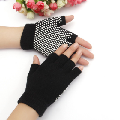 Manufacturers wholesale foreign trade yoga gloves ladies outdoor non-slip gloves sports half - finger fitness gloves