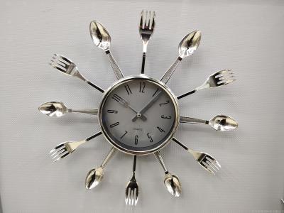 Knife and fork creative fashion kitchen wall clock manufacturer direct selling origin source living room simple square quartz wall clock