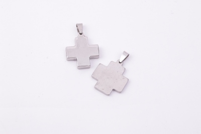 Manufacturers direct popular stainless steel cross pendant spot can be mixed batch