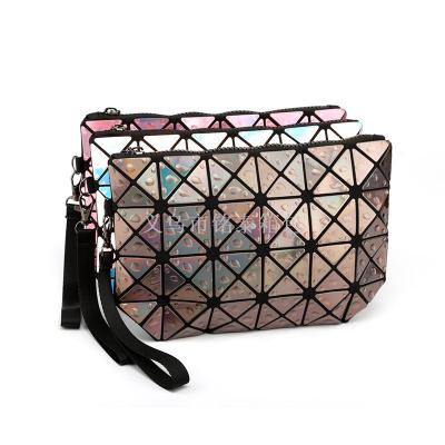 PVC laser makeup bag drop glue drop fashion makeup bag lady hand in hand with the bag manufacturers direct