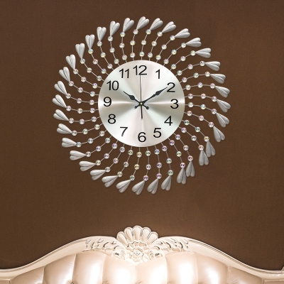 Fashion Simple Korean Style Iron Wall Clock Mute Living Room Craft Clock Large Clock Face Metal Dial Foreign Trade Factory Direct Sales