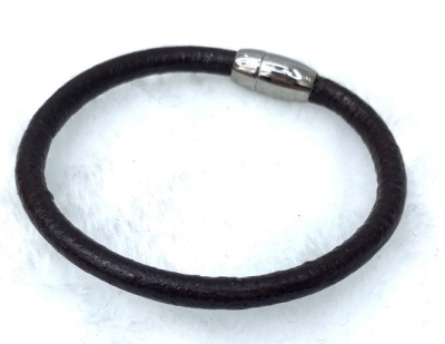 Simple fashion titanium steel, stainless steel, cowhide rope bracelet