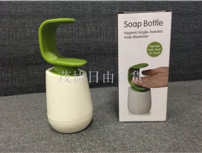 Soap bottle C one - handed hand - back pressure soap dispenser for hand sanitizer bottles