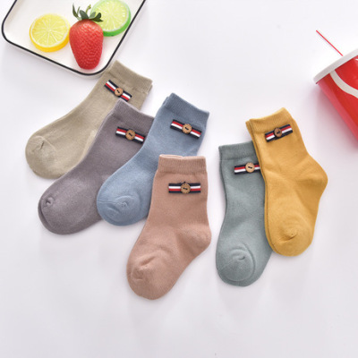 Men and women baby socks combed cotton comfortable warm socks cartoon express label buttons of rural children socks of autumn and winter
