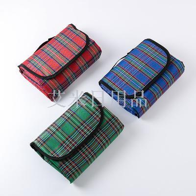 Outdoor folding picnic mat 150x130cm acrylic checked picnic mat moisture-proof portable beach mat